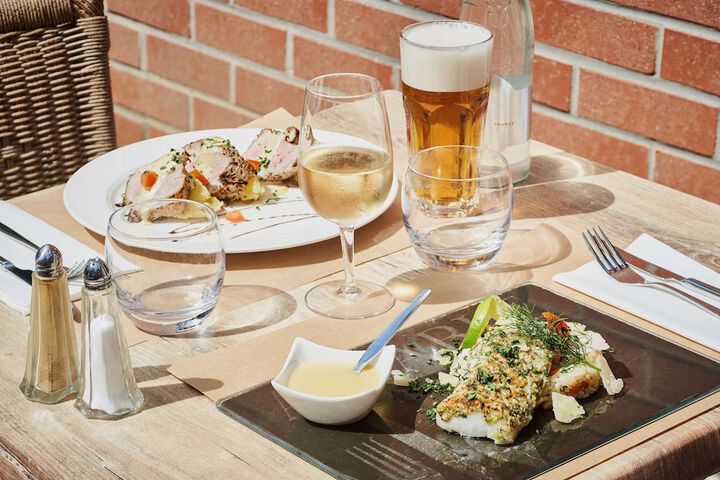 Dining Photos