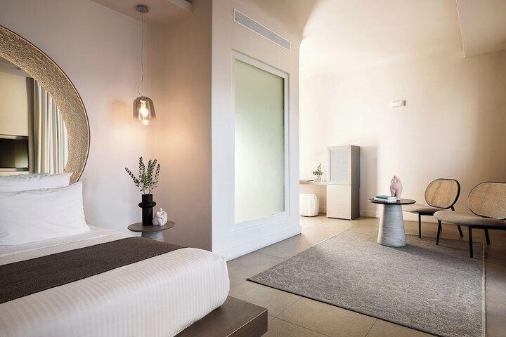 Room 73 of 168
