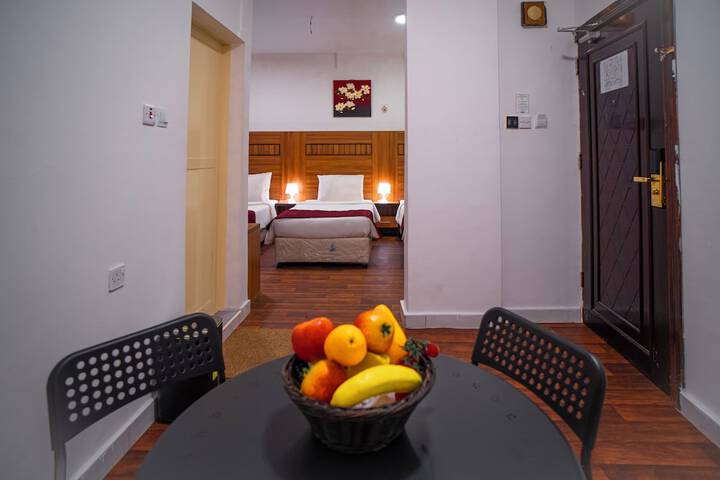 Room 33 of 60