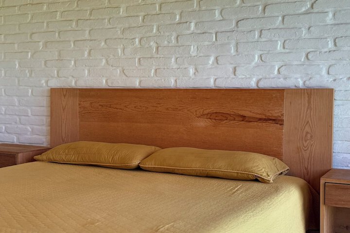 Room 55 of 220