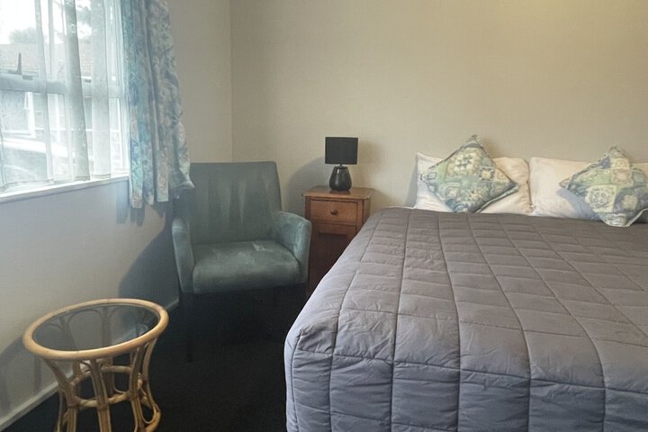 Room 17 of 36