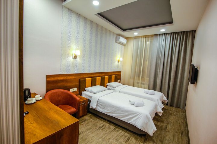 Room 5 of 45