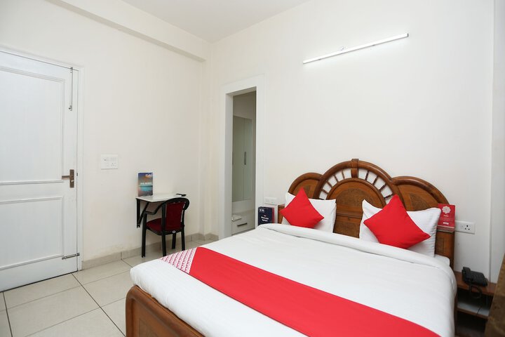 Room 16 of 29
