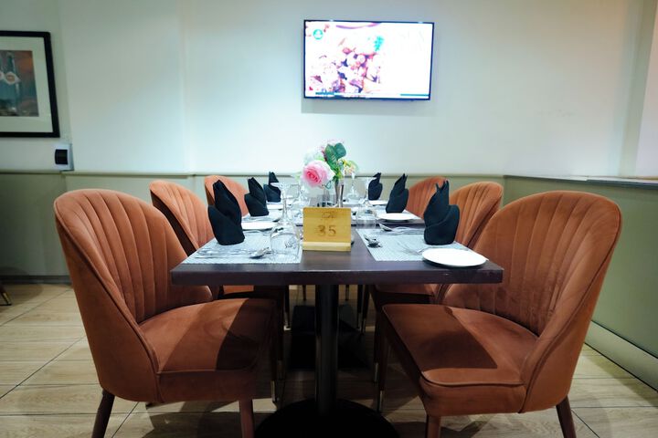 Dining 62 of 78
