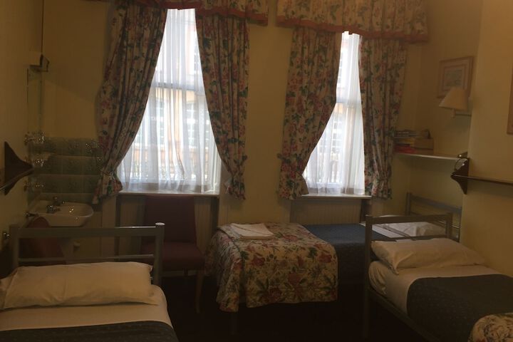 Room 19 of 60