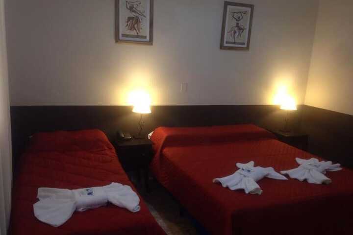 Room 14 of 37