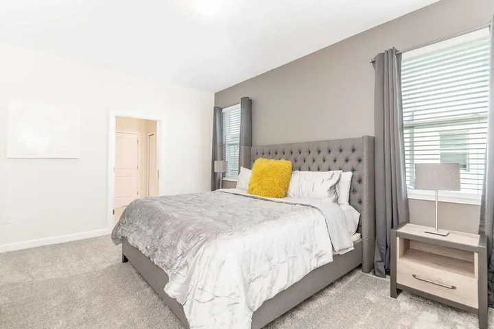 Room 5 of 23