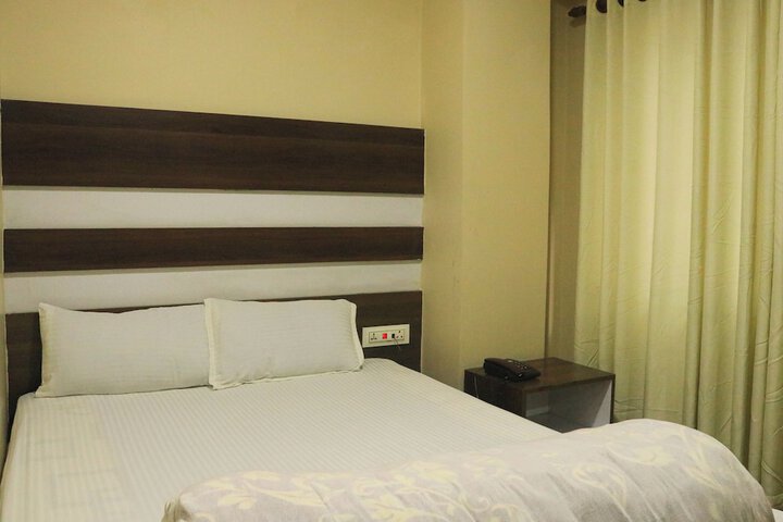 Room 5 of 15