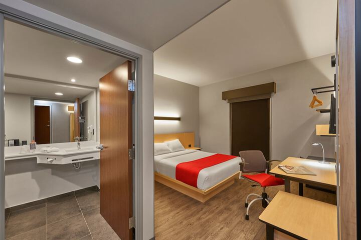 Room 14 of 47