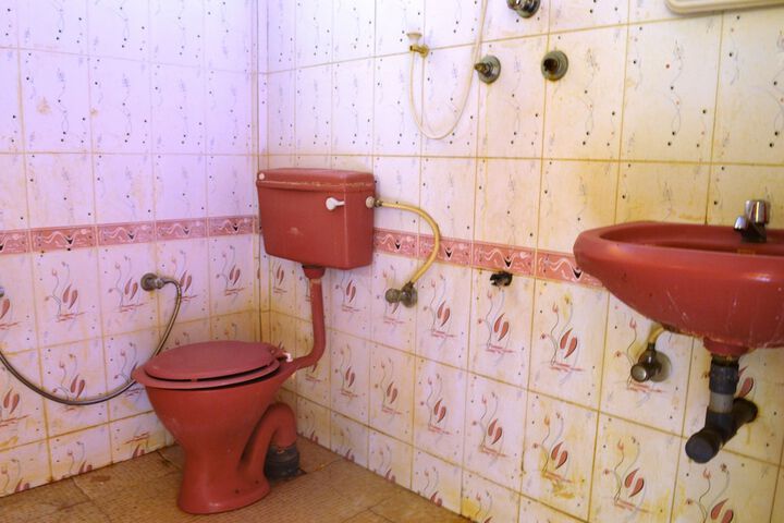 Room 12 of 13