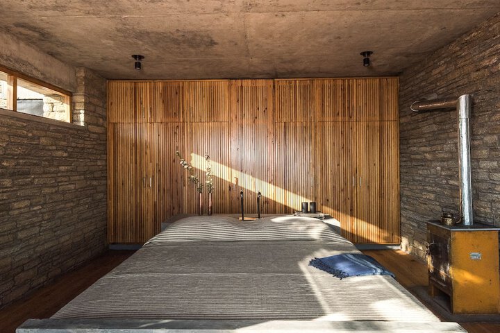 Room 7 of 15