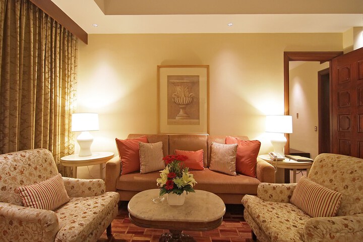 Room 35 of 77