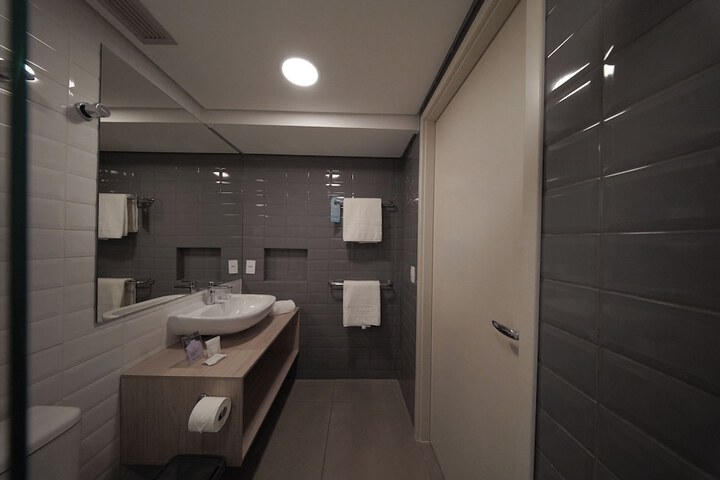 Room 43 of 54