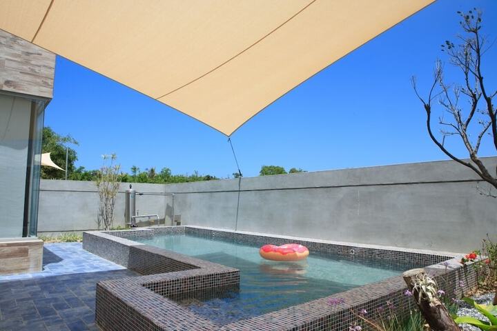 Pool 55 of 93