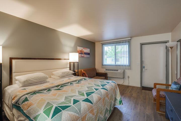 Room 25 of 62
