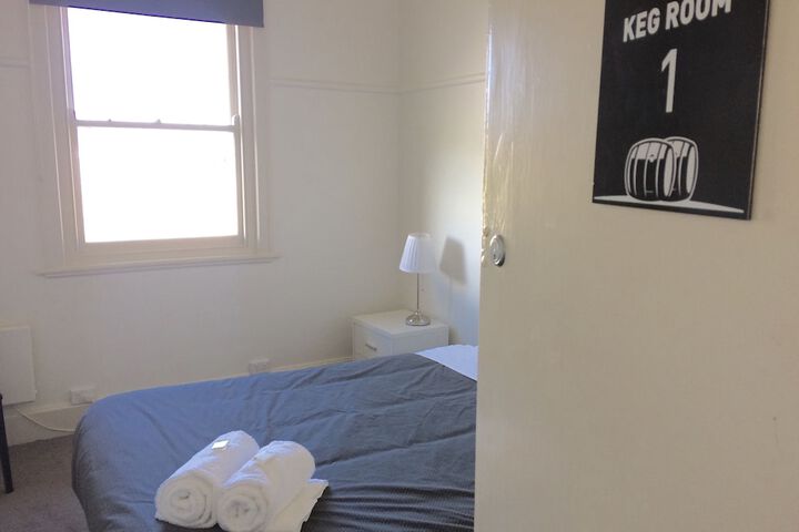 Room 3 of 34