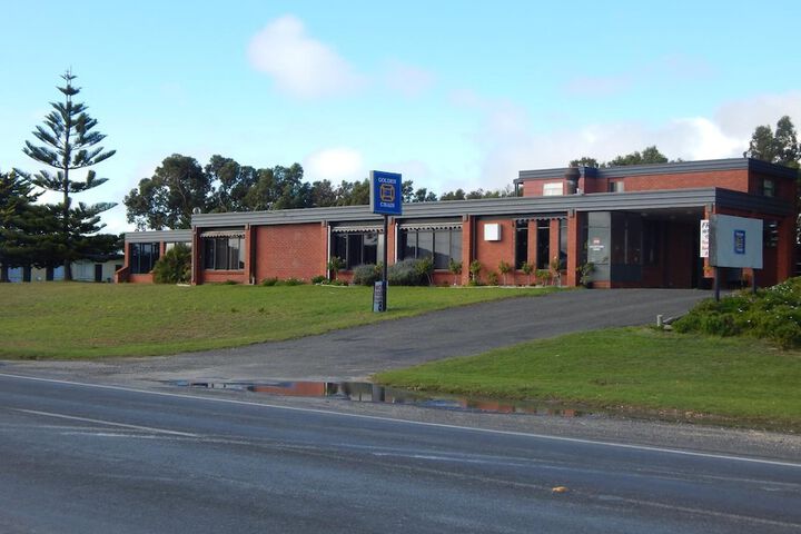 Hotel Entry