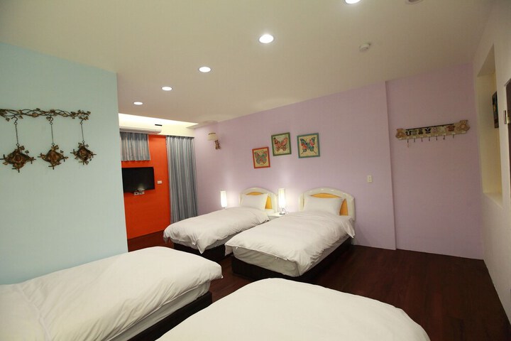 Room 25 of 58