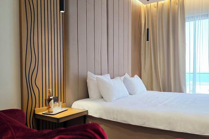 Room 30 of 96