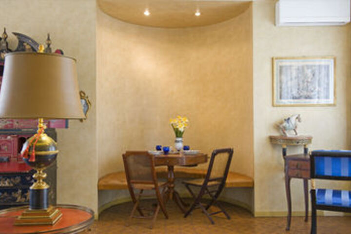 Room 14 of 28