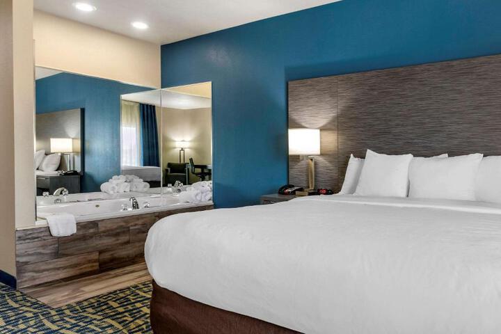 Standard | King Bed (12 of 13)