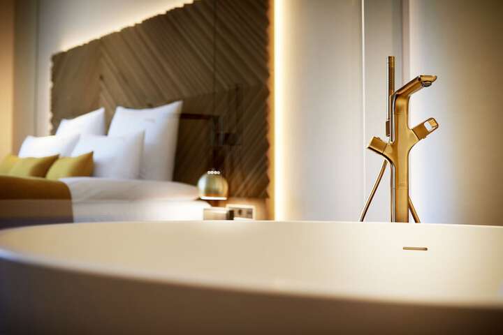 Room 57 of 104