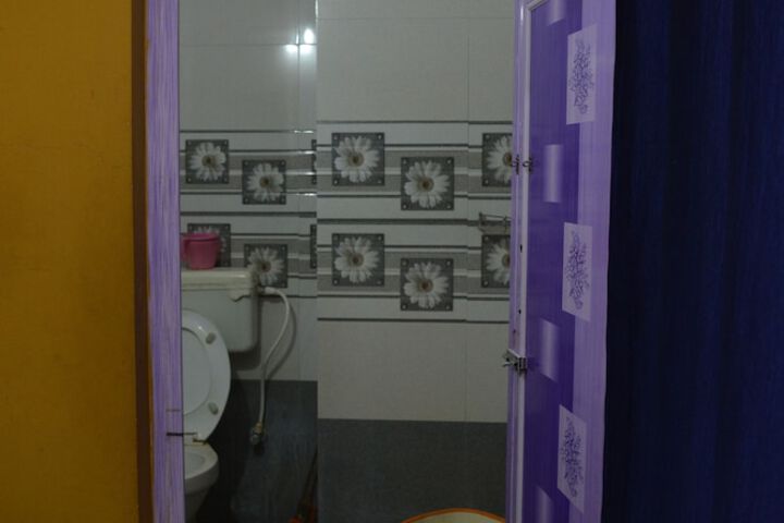 Room 80 of 94