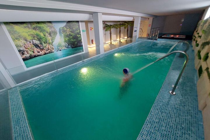 Pool 73 of 122