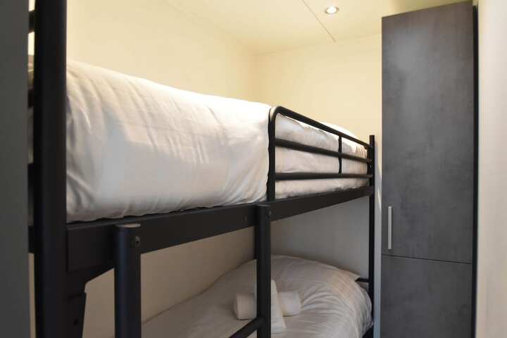 Room 4 of 29