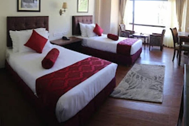 Room 3 of 7