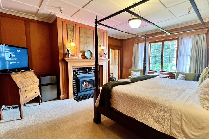 Room 28 of 68