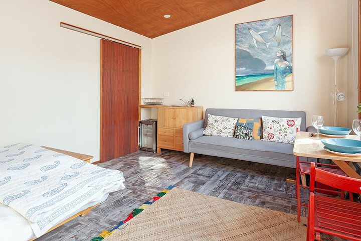 Room 8 of 15