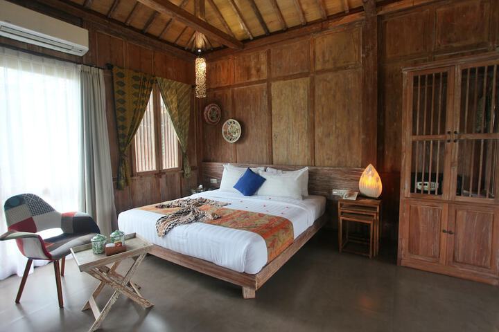 Room 5 of 32