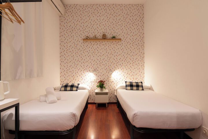 Room 5 of 31