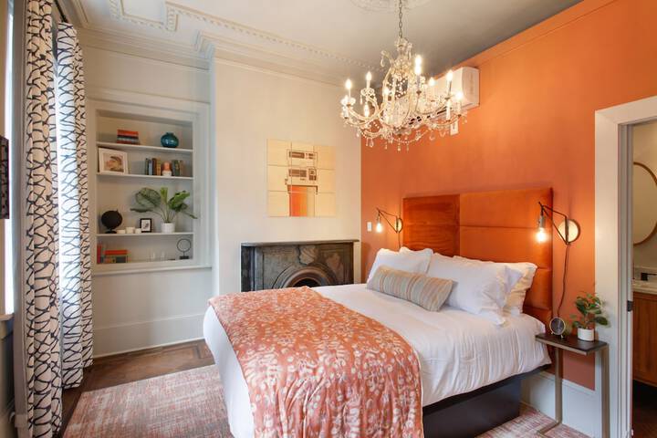 Room 42 of 164
