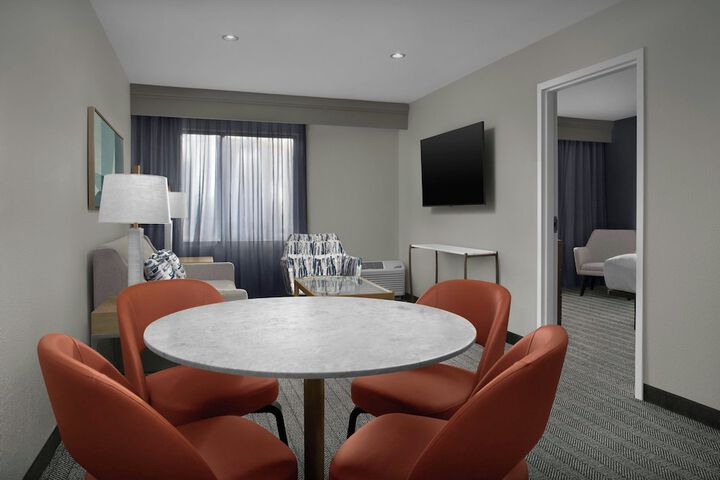Room 5 of 56