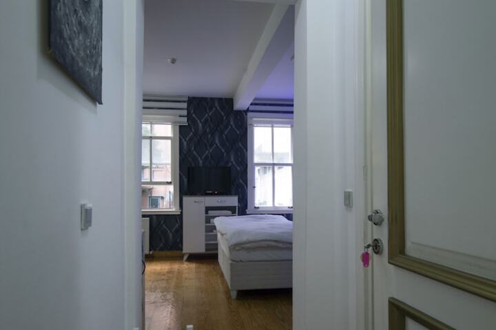 Room 56 of 99