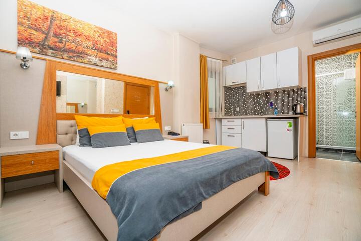 Room 14 of 21