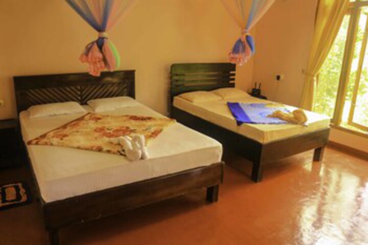 Room 8 of 8
