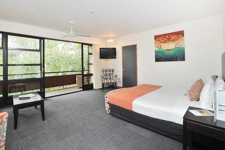 Room 8 of 68