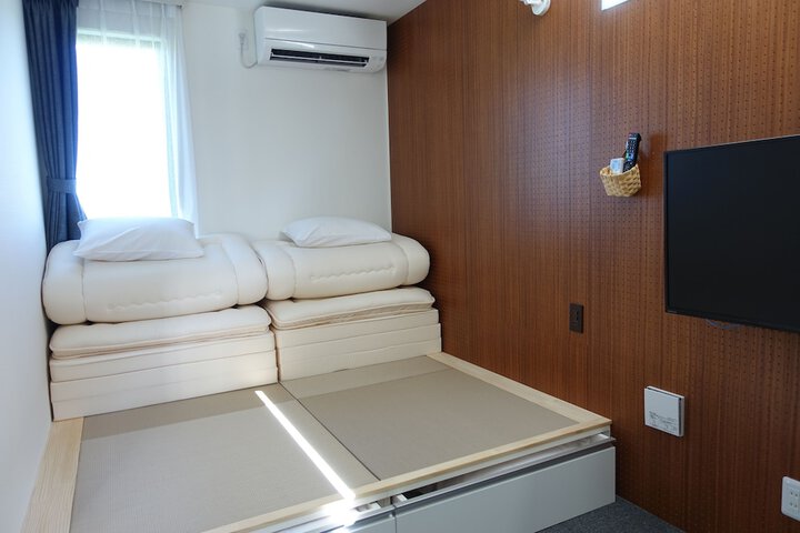 Room 5 of 21
