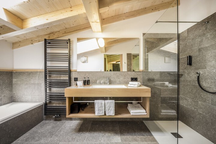 Bathroom Interior Photo