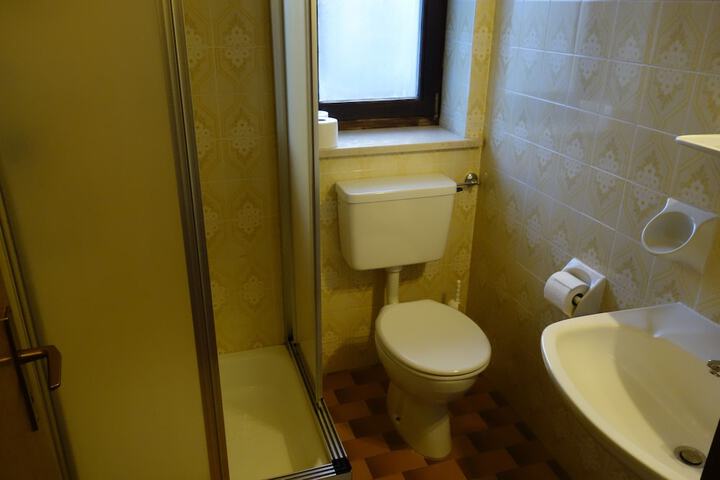 Room 15 of 57