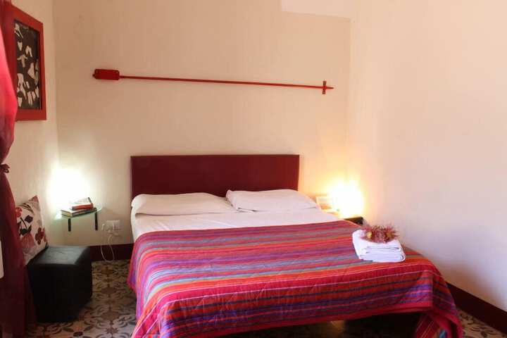 Room 21 of 34