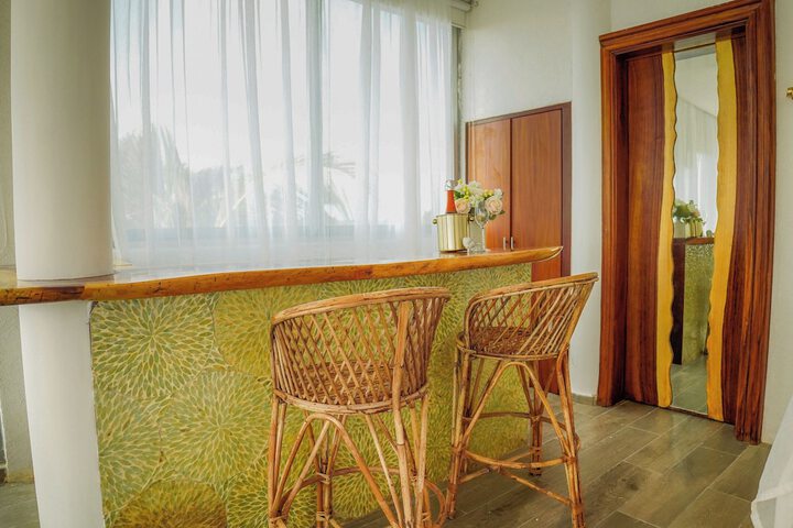 Room 6 of 45
