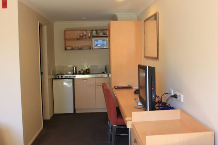 Room 6 of 39