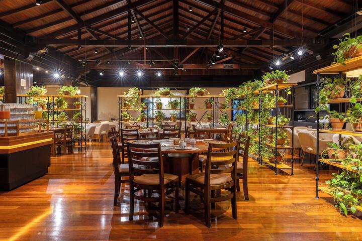 Dining 108 of 149