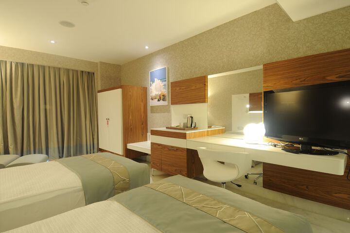 Room 18 of 68