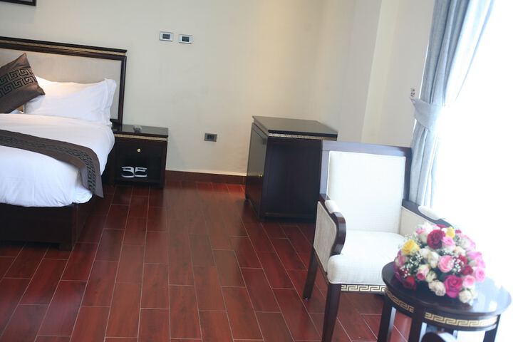 Room 6 of 6