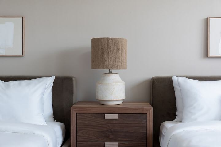 Deluxe Room 1 King Bed Balcony Self Check in with Virtual Front Desk (21 of 36)